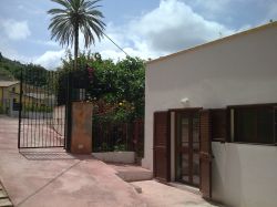 B&B Falco Libero Min 25,00 Max 35,00 a Persona - sicilia