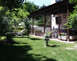 appartamento con giardino - marche